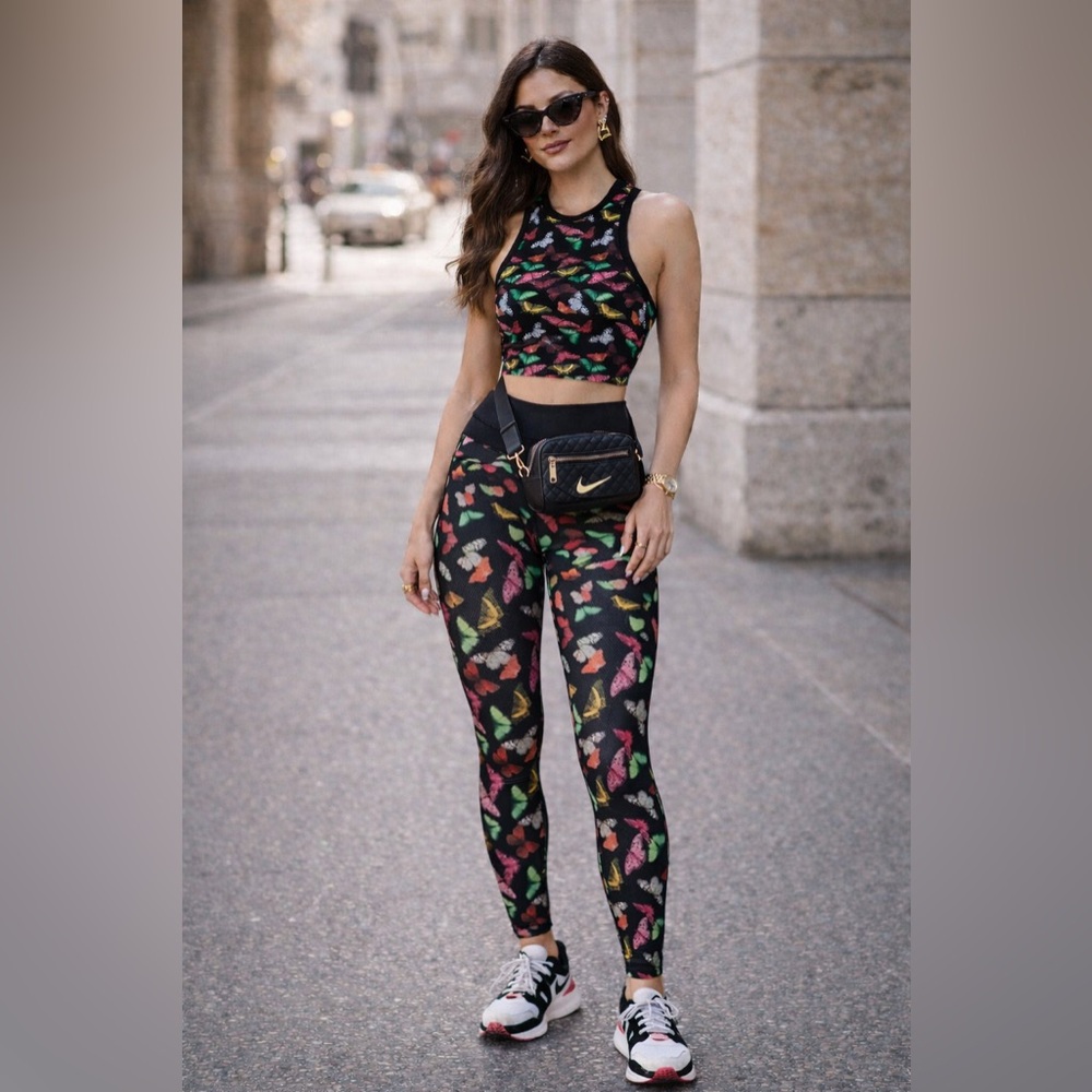 LAST CHANCE ALICE+OLIVIA butterfly printed racer crop top - Picture 1 of 8